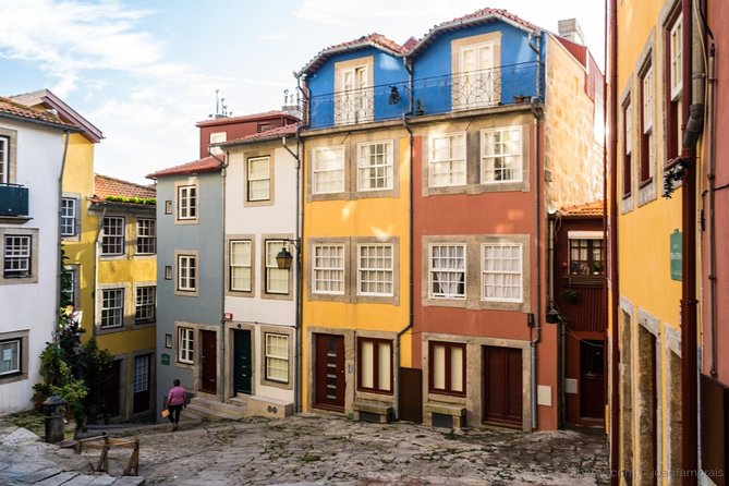 3-Hour Porto Jewish Heritage Walking Tour with Local Guide - From the cathedral to Ribeira Square: commerce and community