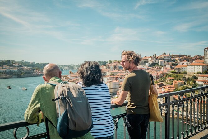 3-hour private guided walking tour of the BEST of Porto - A 3-Hour Best-Of Route That Works Like a Shortcut
