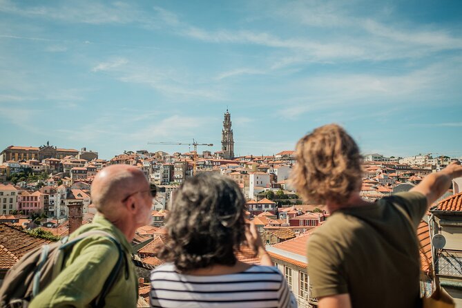 3-hour private guided walking tour of the BEST of Porto - Rua das Flores: A Pedestrian Street Built for Easy Wandering