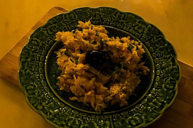4-Hour Traditional Portuguese Food & Wine Tour in Porto - The human factor: guides like Flávio, Daniela, and Anderson