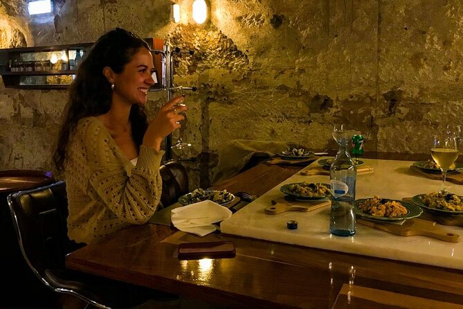 4-Hour Traditional Portuguese Food & Wine Tour in Porto - Group size, pacing, and what four hours really feels like