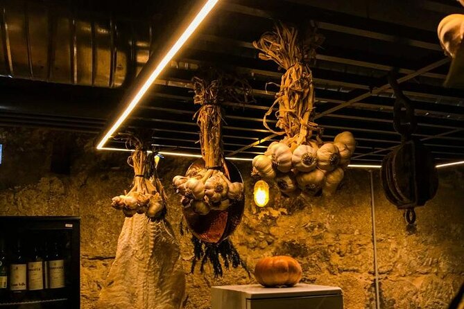 4-Hour Traditional Portuguese Food & Wine Tour in Porto - Where you start at Igreja de Santo Ildefonso (and how to time your afternoon)
