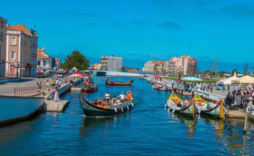 Aveiro: Half-Day Tour from Porto with Cruise - Costa Nova: striped houses, beach-town mood, and a quick reset