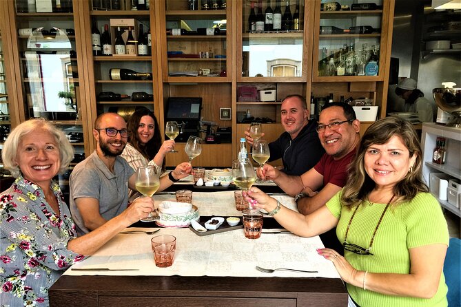 Braga & Guimarães Small Group Tour: Lunch & All Tickets Included - A Real Northern Portugal Lunch: Diana Restaurant and Vinho Verde