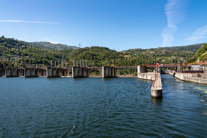 Douro Valley Cruise Porto to Pinhão: Breakfast, Lunch and Tasting - Key things I would watch for