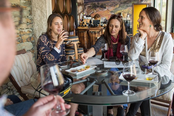 Douro Valley Small-Group Tour with Wine Tasting, Lunch and Boat - Lunch in the Douro: typical Portuguese food with wine (and options)