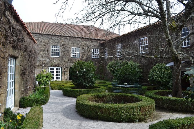Douro Valley Tour: 2 Vineyard Visits, River Cruise, Winery Lunch - The drive on National Road 222 toward Pinhão