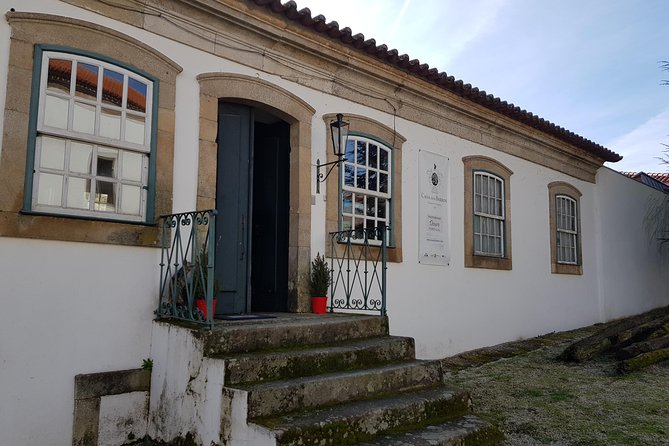 Douro Valley Wine Tour: 3 Vineyard Visits, Wine Tastings, Lunch - Guides, Group Size, and Comfort: What Actually Impacts Your Day