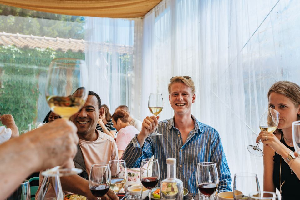 Douro Valley: Wine Tour with Lunch, Tastings & River Cruise - Sabrosa and the family wine estate: where lunch turns into the highlight