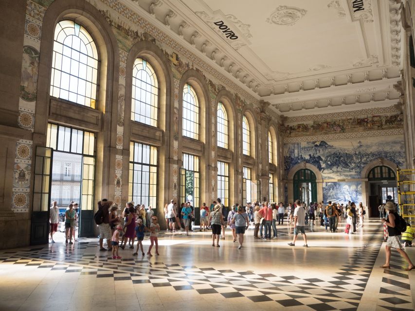 Essential Porto Walking Tour - Monuments and viewpoints: how your guide helps you read the city