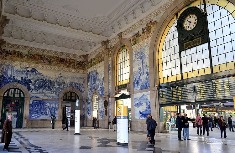 Essential Porto Walking Tour - Choosing your guide style: what you’re likely to feel during the walk