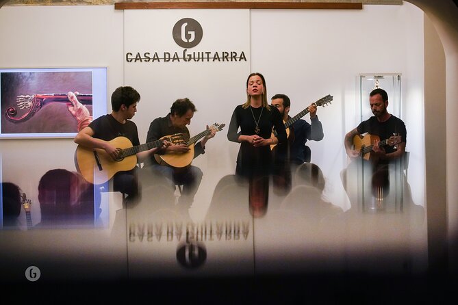 Fado by Casa da Guitarra - How the one-hour schedule actually plays out