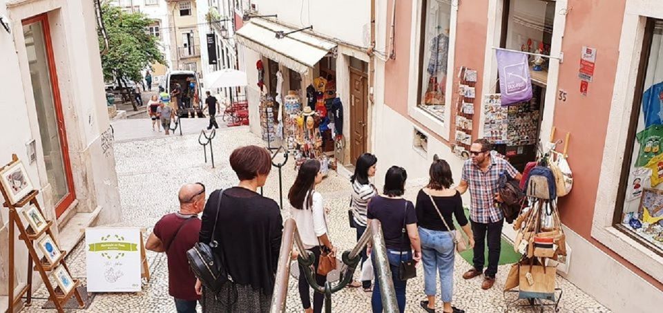 Fátima and Coimbra Full-Day Tour from Porto - Fátima lunch stop: enough time to refuel, not enough time to wander far