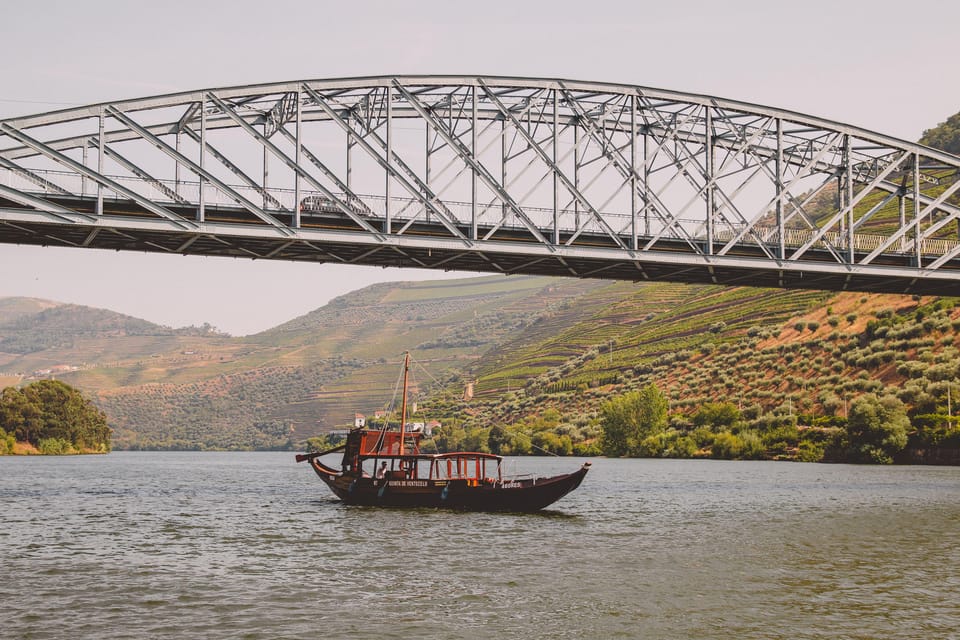 From Pinhão: Douro Valley Rabelo Boat Tour with Port Wine - From Pinhão to the Tua: What the Cruise Feels Like