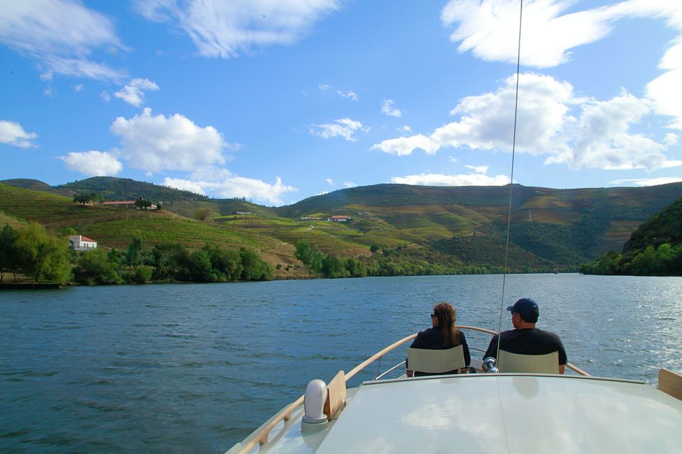 From Pinhão: Private Yacht Cruise along the Douro River - How long should you book: 1 hour vs 4 hours