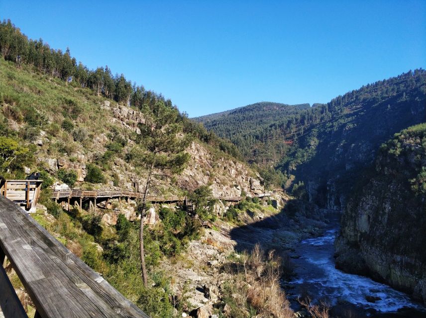 From Porto: Arouca 516 and Paiva Walkways Guided Day Trip - Entering Paiva Walkways and the Arouca 516 crossing moment