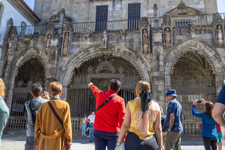From Porto: Braga and Guimarães Full-Day Trip - Braga Cathedral (Sé) and the old-center walk