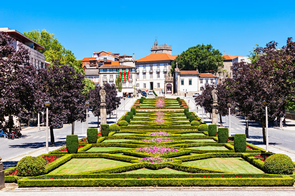 From Porto: Braga and Guimarães Full-Day Trip - Lunch break strategy in Braga: how to use your time well