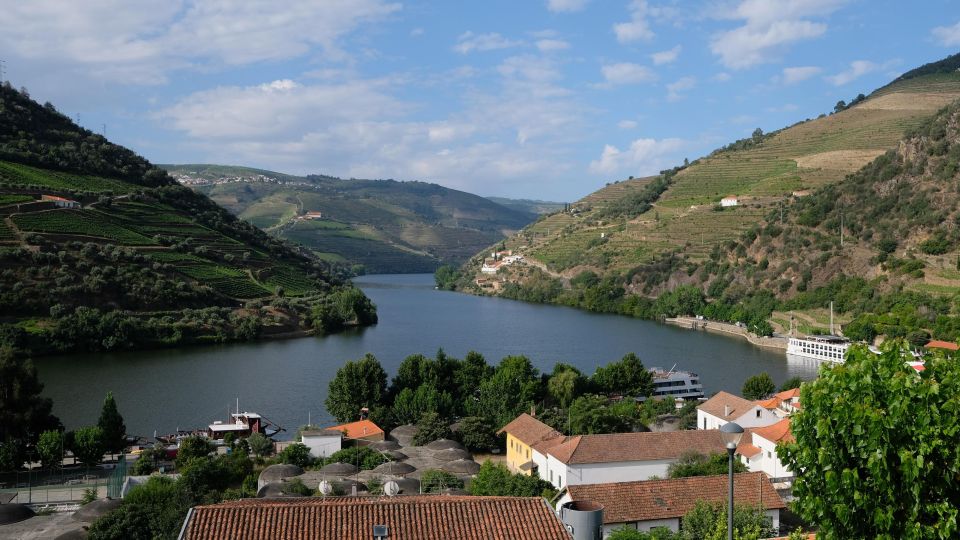 From Porto: Douro Valley Tour with Tastings, Boat & Lunch - Getting out of Porto: van time, photo stops, and how the pacing feels