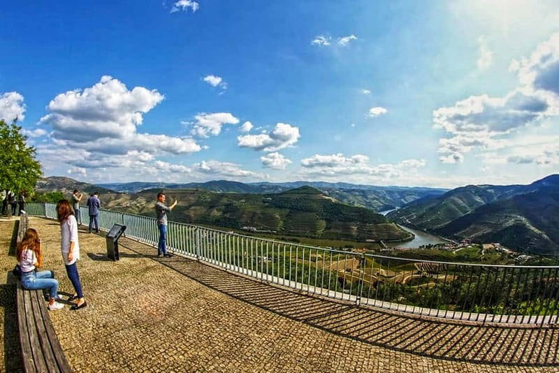 From Porto: Douro Valley with Wineries, Lunch and Boat Trip - Peso da Régua: the quick viewpoint break that resets your eyes