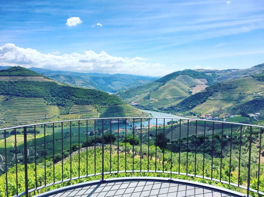From Porto: Full-Day Douro Valley Trip - Second winery stop and the final photo moment in Pinhão