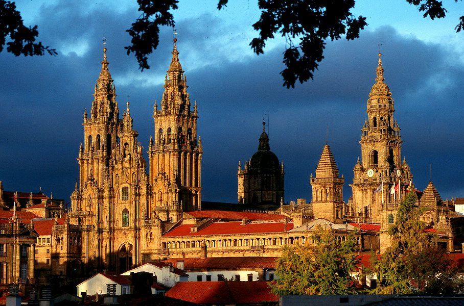 From Porto: Santiago de Compostela Full Day Tour - Fortress of Valença: Double Walls, Two Towers, and Vauban-Style Design