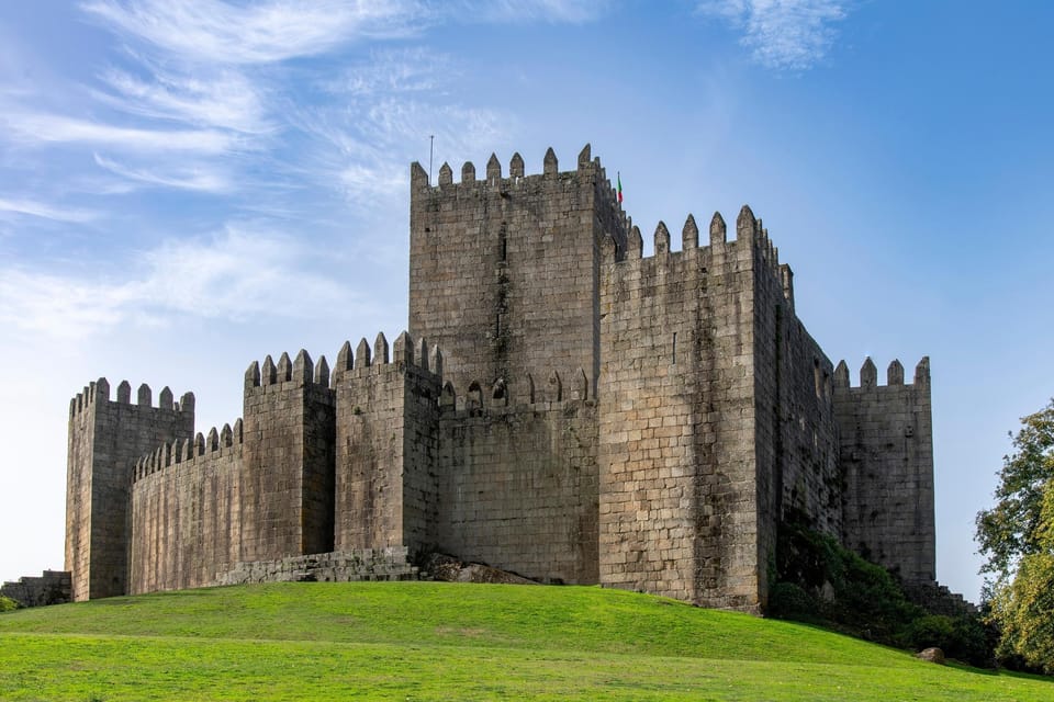From Porto: Viana do Castelo, Braga and Guimarães Day Tour - Group vibe and guide style: why names like Daniel or Andreas matter