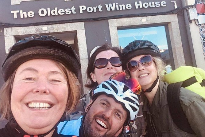 From Porto with view to Gaia: Private Bike Tour #DuckSideOfPorto - What You’ll Feel on the Ride: Pace, Covers, and Photo Timing