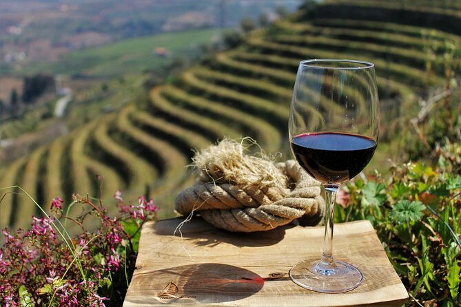 Genuine Douro Valley Tour: Visit 2 Wineries, Lunch & River Cruise - Quinta do Tedo: Your First Winery With River Views