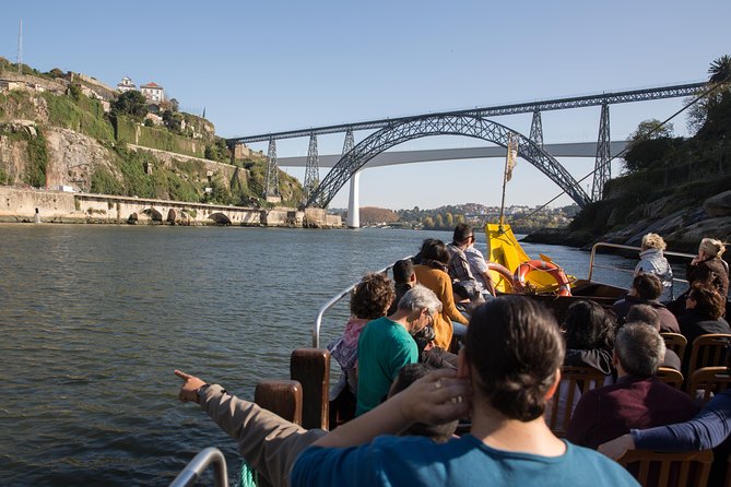 Half Day City Tour with Six Bridges Cruise and Wine Tasting - Starting Point on R. de Mouzinho da Silveira: Why Location Matters