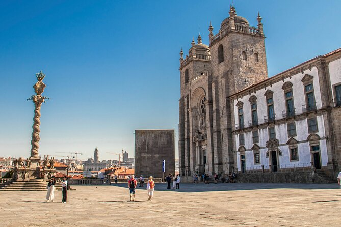 Historic Porto by Private Electric Tuk Tuk to Top Landmarks - Meeting Point on R. do Corpo da Guarda: Start Clean, Start Smooth