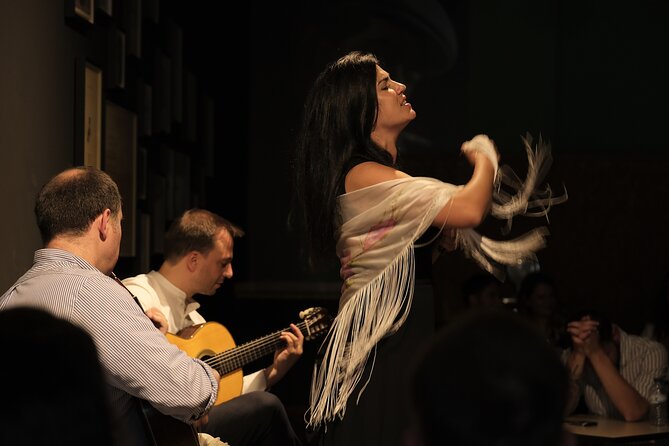 Ideal Clube de Fado - Vānia Leal and the vocal style you’ll actually feel