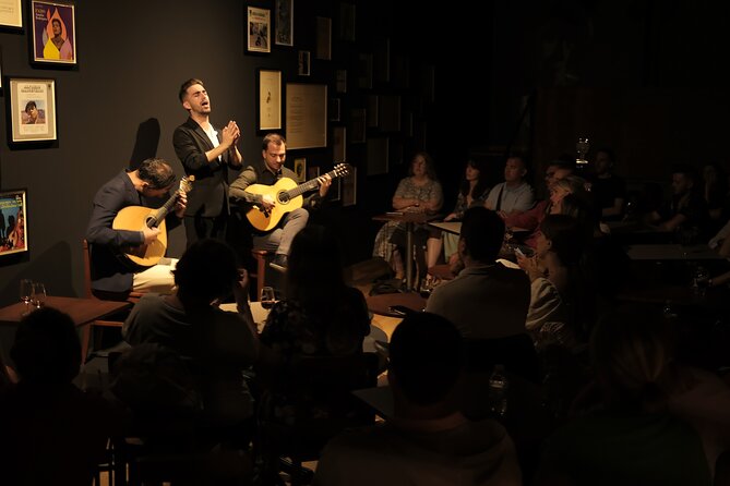 Ideal Clube de Fado - The one-hour show: what happens when the music starts