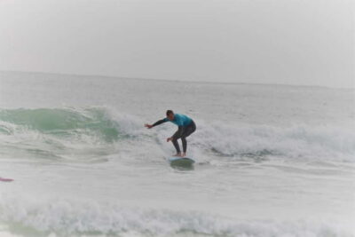 Matosinhos: Surfing Lesson with Equipment - Small-group coaching with instructors who stay hands-on