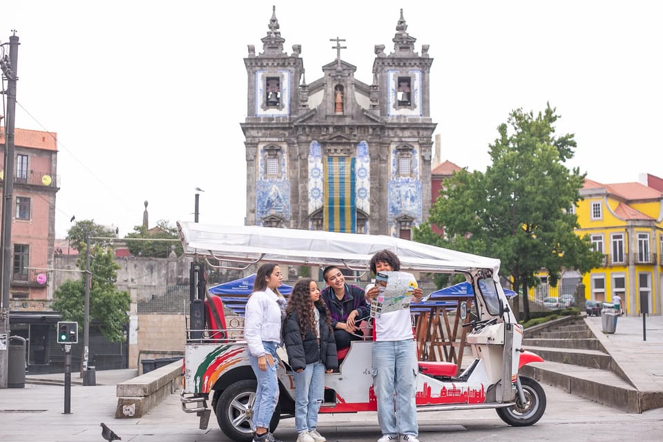Oporto Tuk-Tuk Tour: Fast, Fun & Flexible – 1H to Full Day! - Starting at Sé Cathedral: why this spot sets the tone
