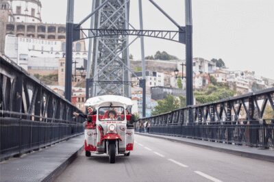 Oporto Tuk-Tuk Tour: Fast, Fun & Flexible – 1H to Full Day! - Clérigos Tower and Praça da Batalha: landmarks with timing built in