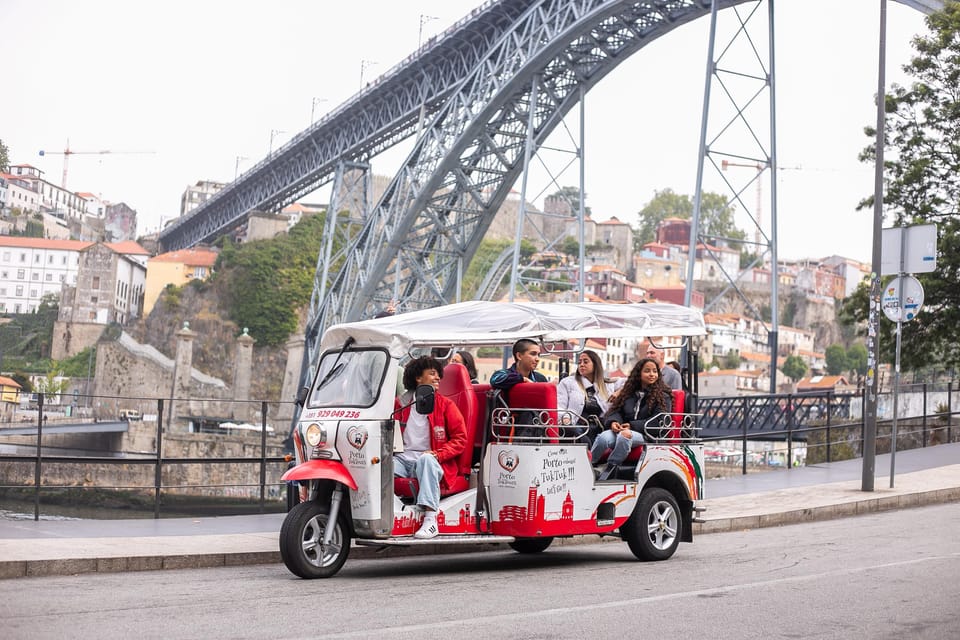 Oporto Tuk-Tuk Tour: Fast, Fun & Flexible – 1H to Full Day! - How the guides shape the experience (Machado, Carlos, Tiago, and more)