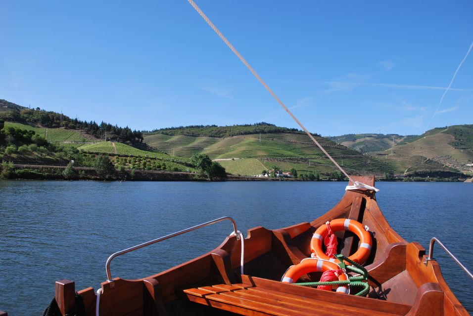 Pinhão: 2-Hour Rabelo Boat Tour with Audio Guide - Crew help: why names matter when things go wrong