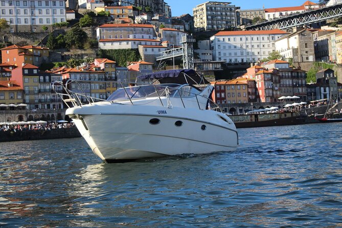 Port : 6 Bridges Private Yacht Cruise with Local Wine & Snacks - Who This Cruise Fits Best (Families, First-Timers, and Friends Who Like Unplanned Fun)