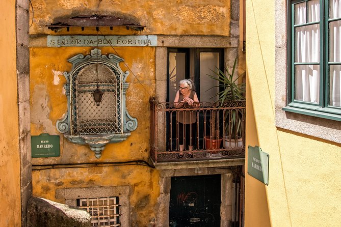 Porto 1/2 Day Walking Photo Tour & Portraits - Key Things You’ll Notice on This Porto Photo Tour