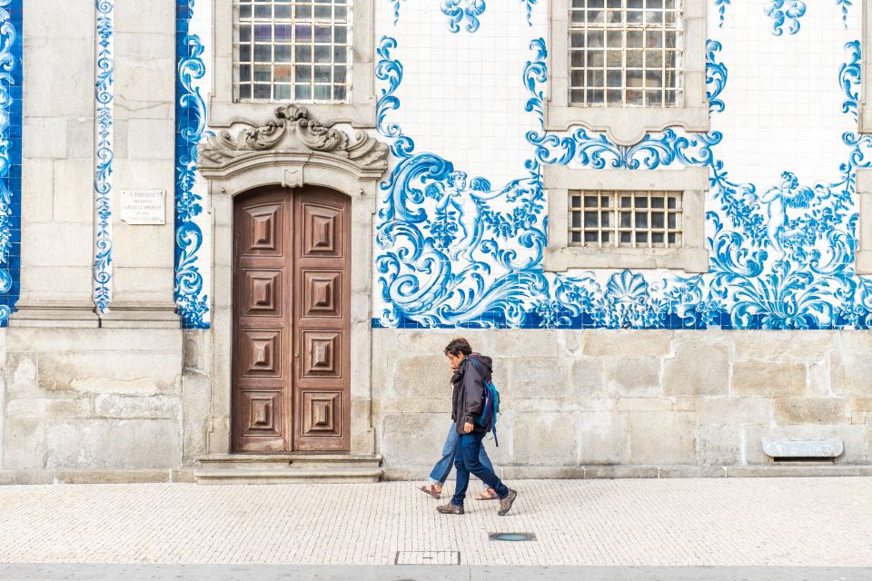 Porto: 3-Hour Guided City Highlights Walking Tour - Avenida dos Aliados: the grand street moment