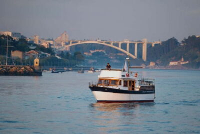 Porto: 6 Bridges Port Wine River Cruise with 4 Tastings - Getting to the boat: Douro Marina, Shop 6, and the no-hotel-pickup reality