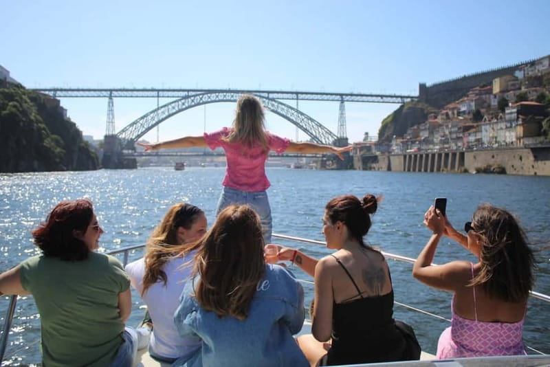 Porto: 6 Bridges Yacht Cruise with Local Wine & Snacks - Key highlights worth circling