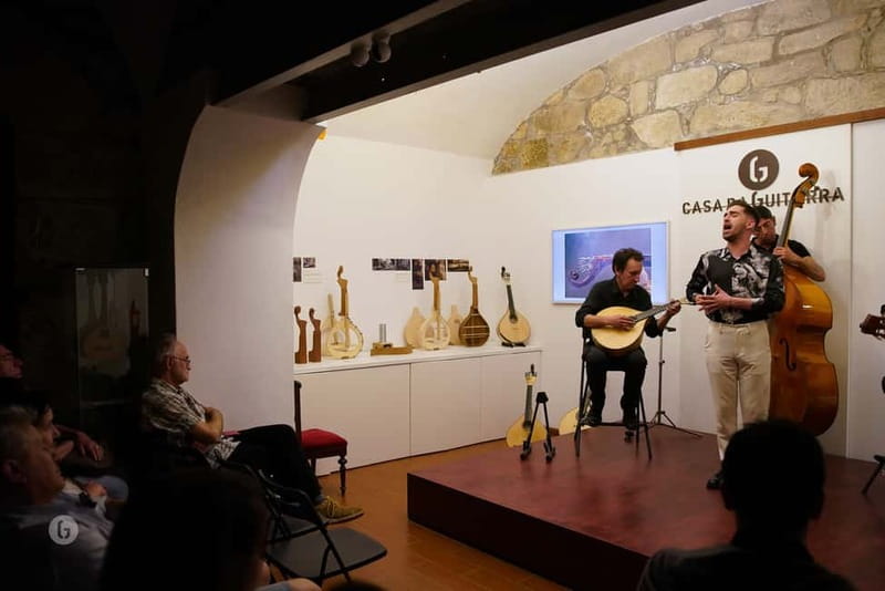 Porto: Authentic Fado Show, Port Wine & Handmade Instruments - Porto’s Most Intimate Fado-Show Setup: Casa da Guitarra - Sé