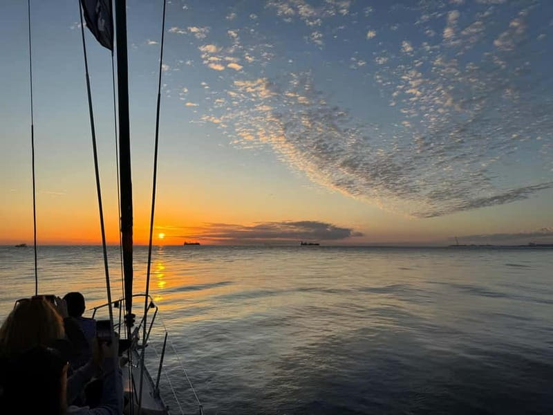 Porto: Best Charming Sailboat Cruise Sunset - Porto looks different from the middle of the Douro