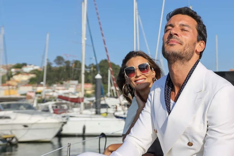 Porto: Best Charming Sailboat Cruise Sunset - The landmark route: from Arrábida Bridge to Foz do Douro