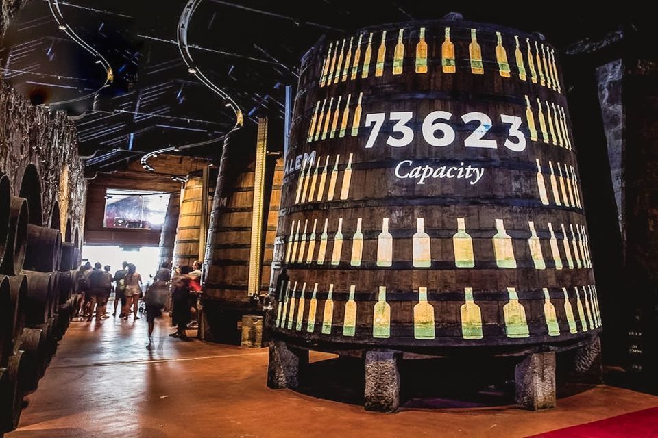 Porto: Cálem Cellar Tour, Fado Show & Wine Tasting - Wine tasting at Cálem: what two ports usually means for your pacing