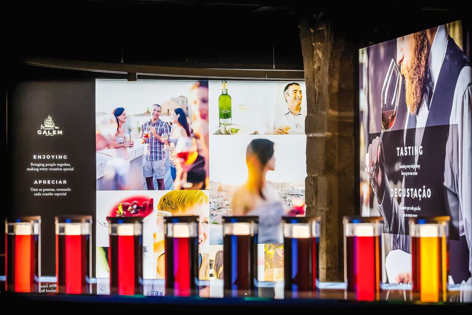 Porto: Cálem Cellar Tour, Fado Show & Wine Tasting - Finding the meeting point at Caves Cálem and timing your evening