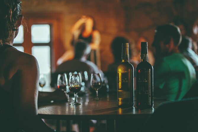 Porto: Cálem Cellar Tour, Live Fado Show and Wine Tasting - Meeting at Av. de Diogo Leite and keeping the schedule simple