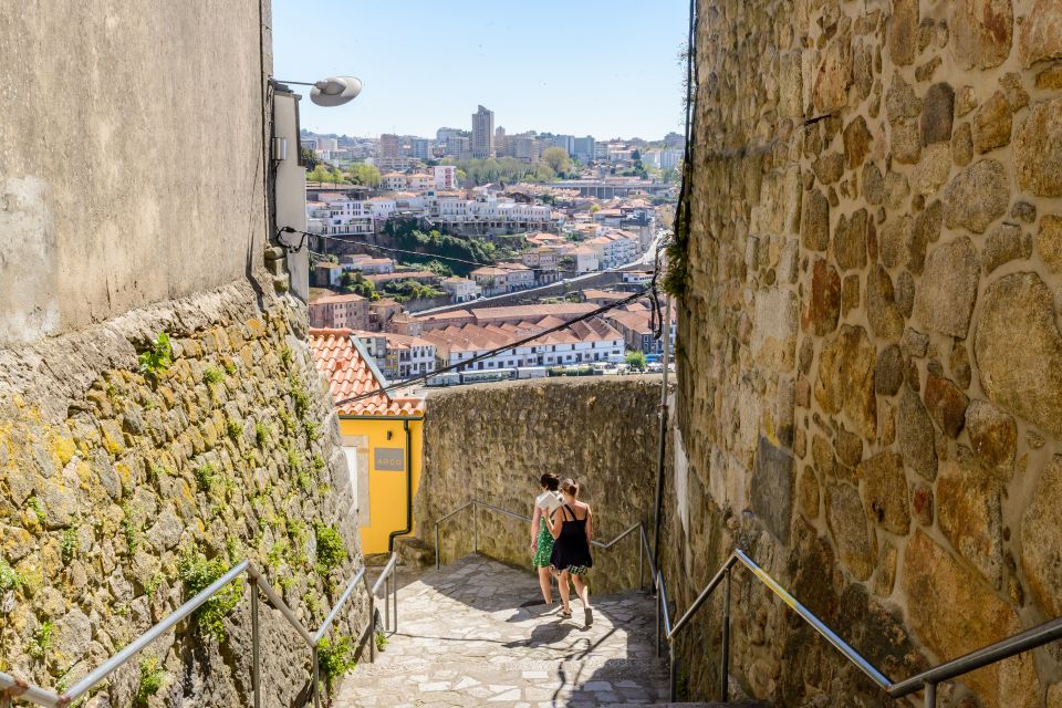Porto Card Walker (1, 2, 3 or 4 Days) - Clérigos Tower and Palácio da Bolsa: where the pass can feel worth it